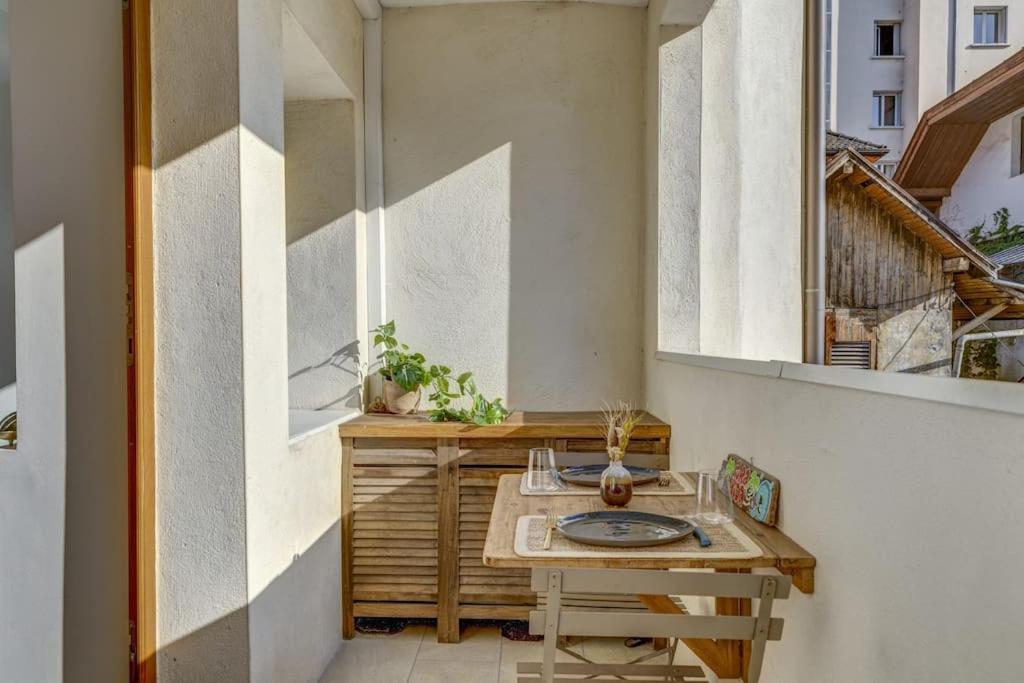 Le Pura Vida, Hyper Centre Terrasse + Parking Apartment Annecy Luaran gambar