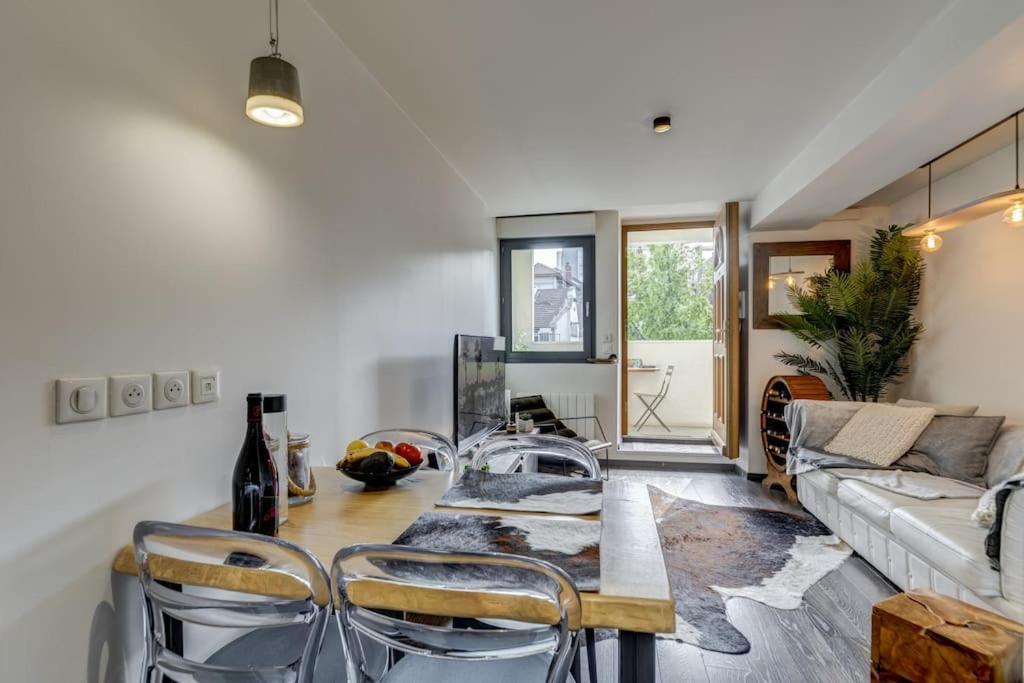 Le Pura Vida, Hyper Centre Terrasse + Parking Apartment Annecy Luaran gambar